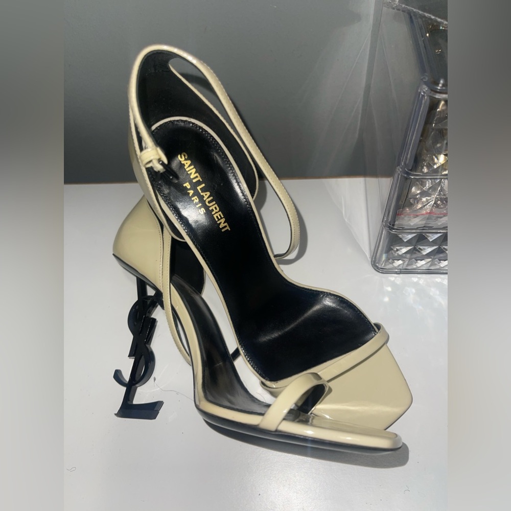 Cream YSL heels size 40 fit like a 9